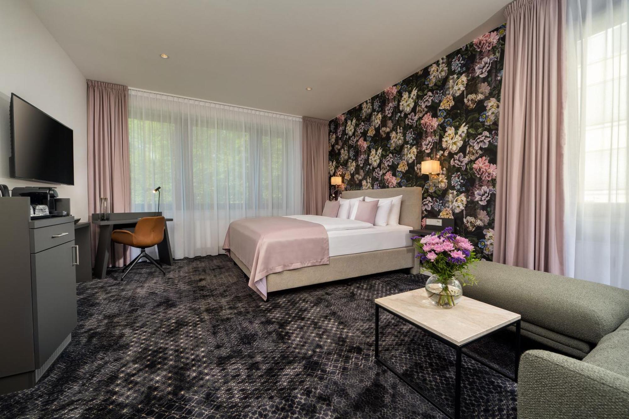 Grand Deluxe Double Room